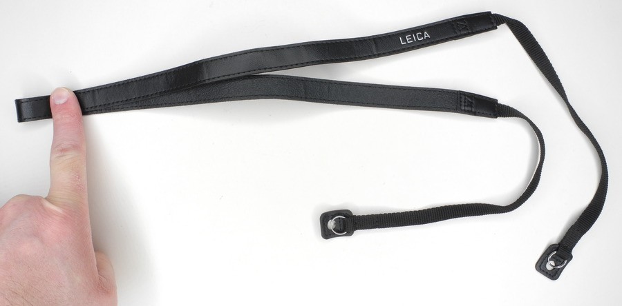Leica 9/16″ Camera Neck Strap w/ Metal Rings Included with D-LUX 7 (Fits Others)