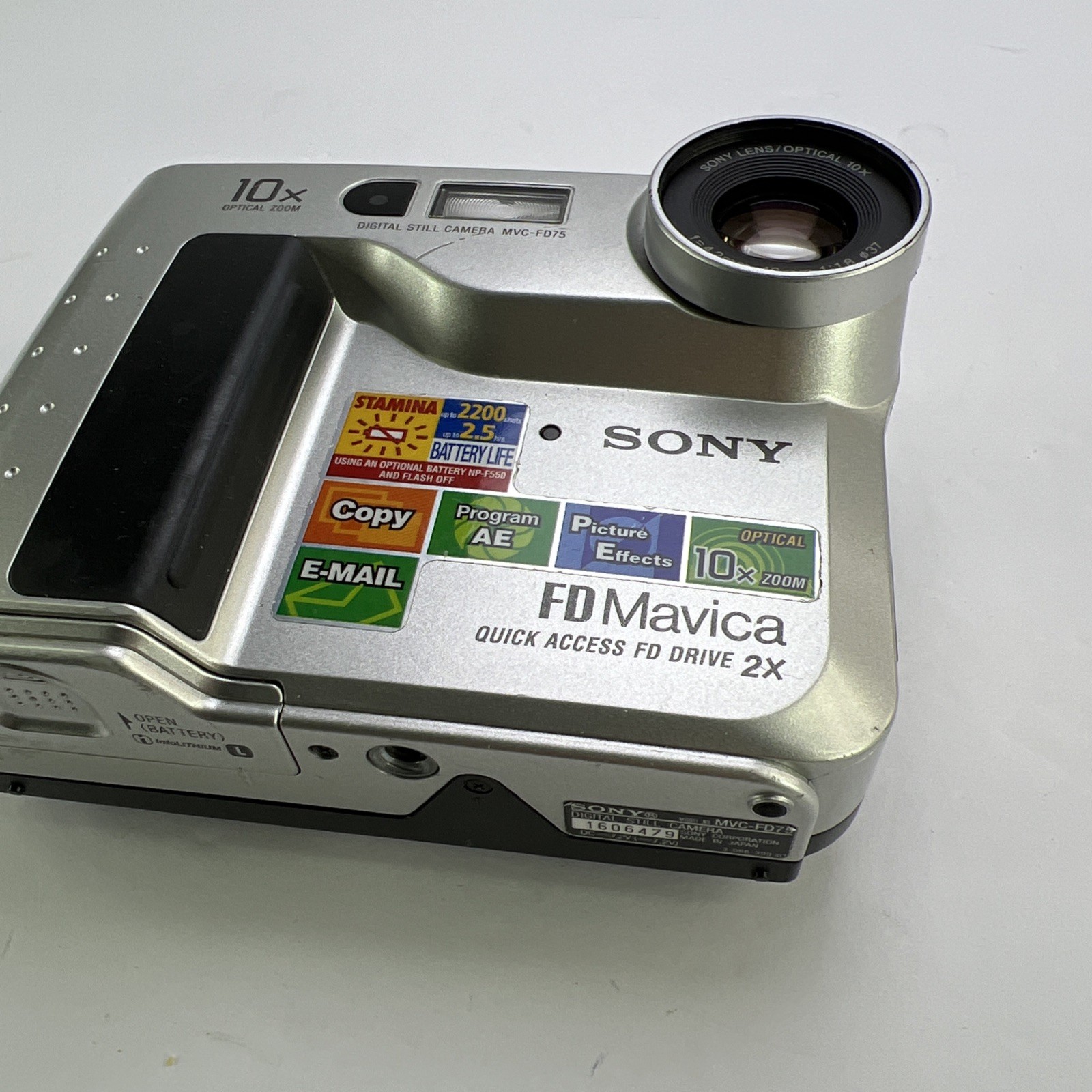 Sony Mavica MVC-FD75 Digital Camera with 3.5″ Floppy Vintage TESTED No Battery