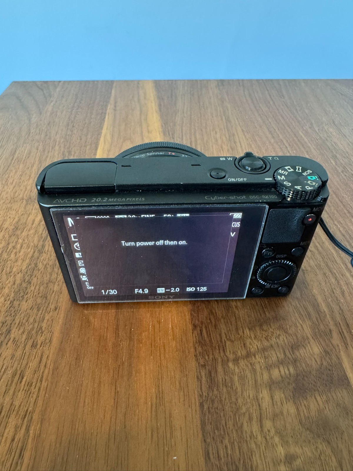 Sony Cyber-shot DSC-RX100 20.2MP 3.6x Optical Zoom F1.8-F4.9 Digital Camera