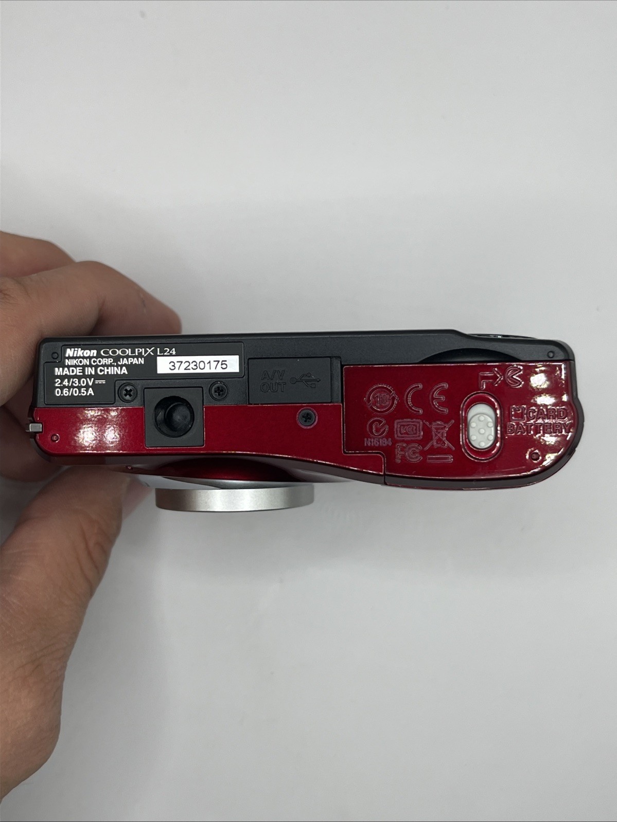 COOLPIX L20 10MP Compact Digital Camera 3.6x Zoom 3in Red READ DESCRIPTION