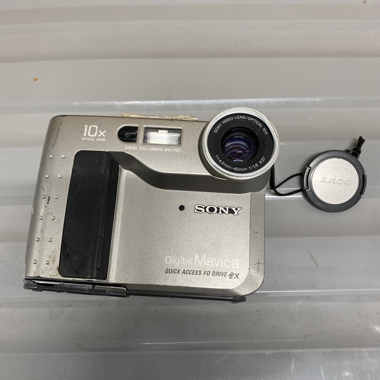 Sony Mavica MVC-FD71 Digital Camera Vintage