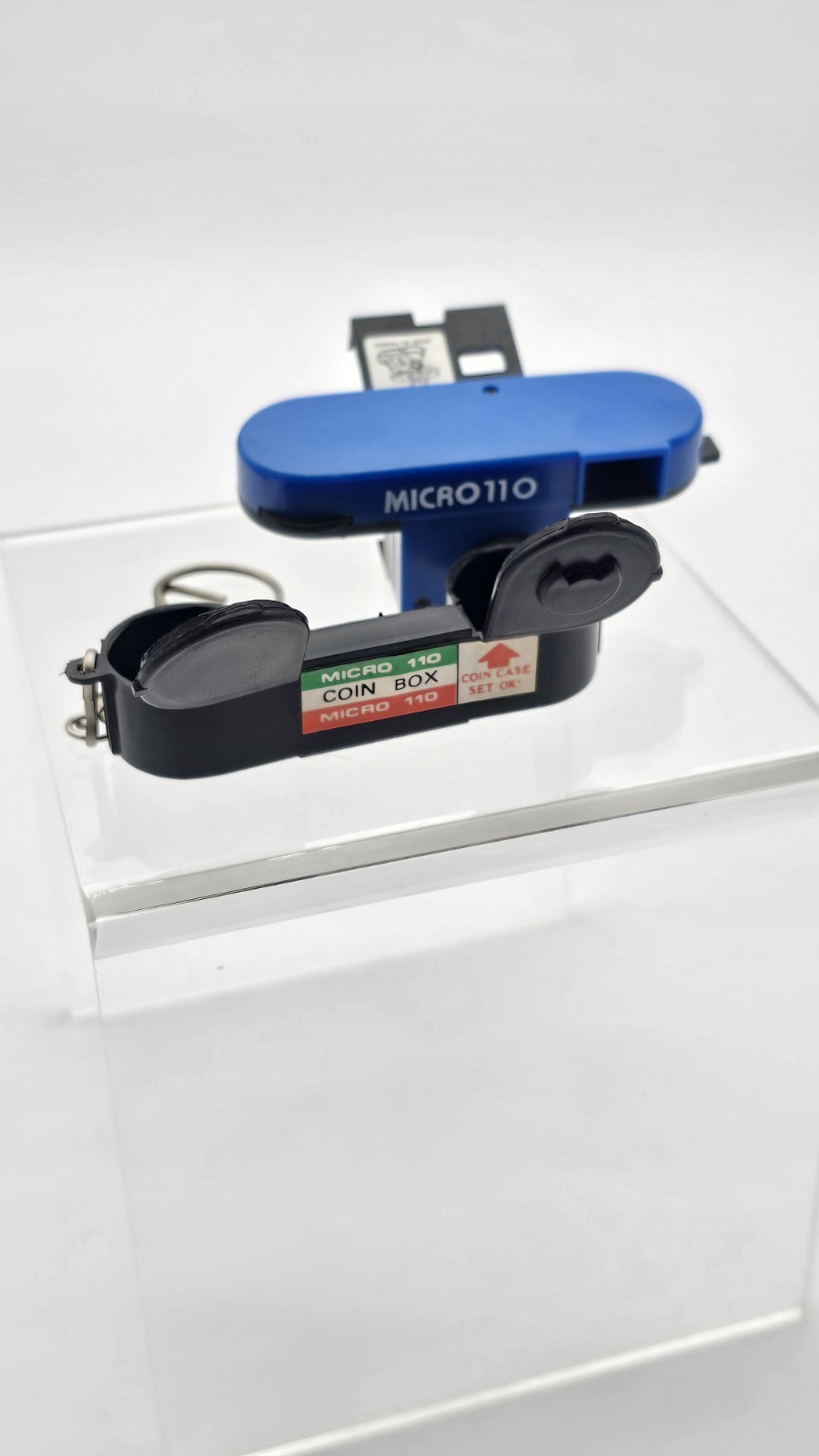 Vintage Micro 110 Film Camera Coin Box Case Plastic Keychain Toy Taiwan