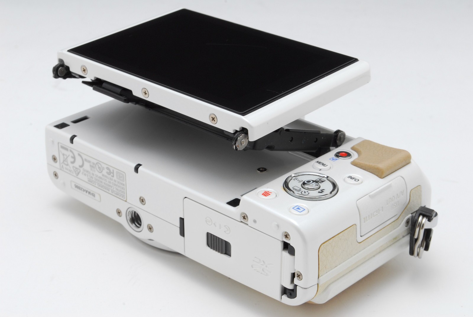 [MINT w/Box] Olympus PEN Lite E-PL7 16.1MP Digital Camera 2844 Shots! From JAPAN