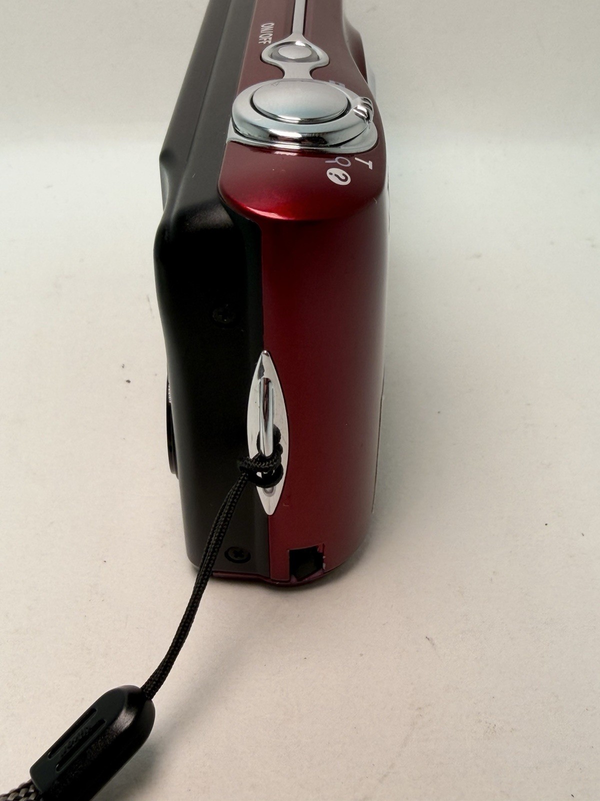 Nikon Coolpix L24 Red Compact Digital Camera 14MP w/ 3.6x BATTERY DOOR ISSUE