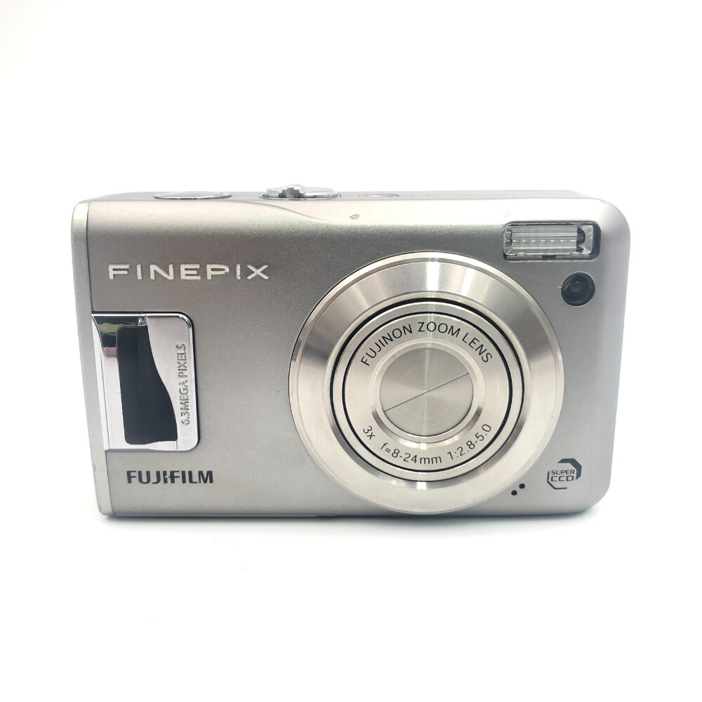 Fujifilm Finepix F31FD Digital Camera 3x Optical Zoom Viewfinder Built-in Flash