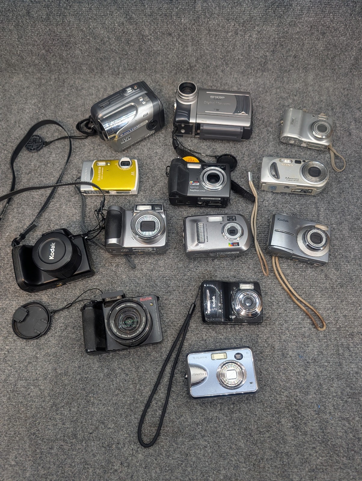 Damaged Vintage Camera Camcorder Lot AS-IS Parts Repair