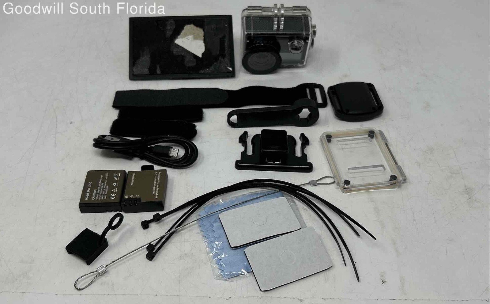 Akaso Brave 4 Waterproof Action Camera With Accessories In Coach Case NCL