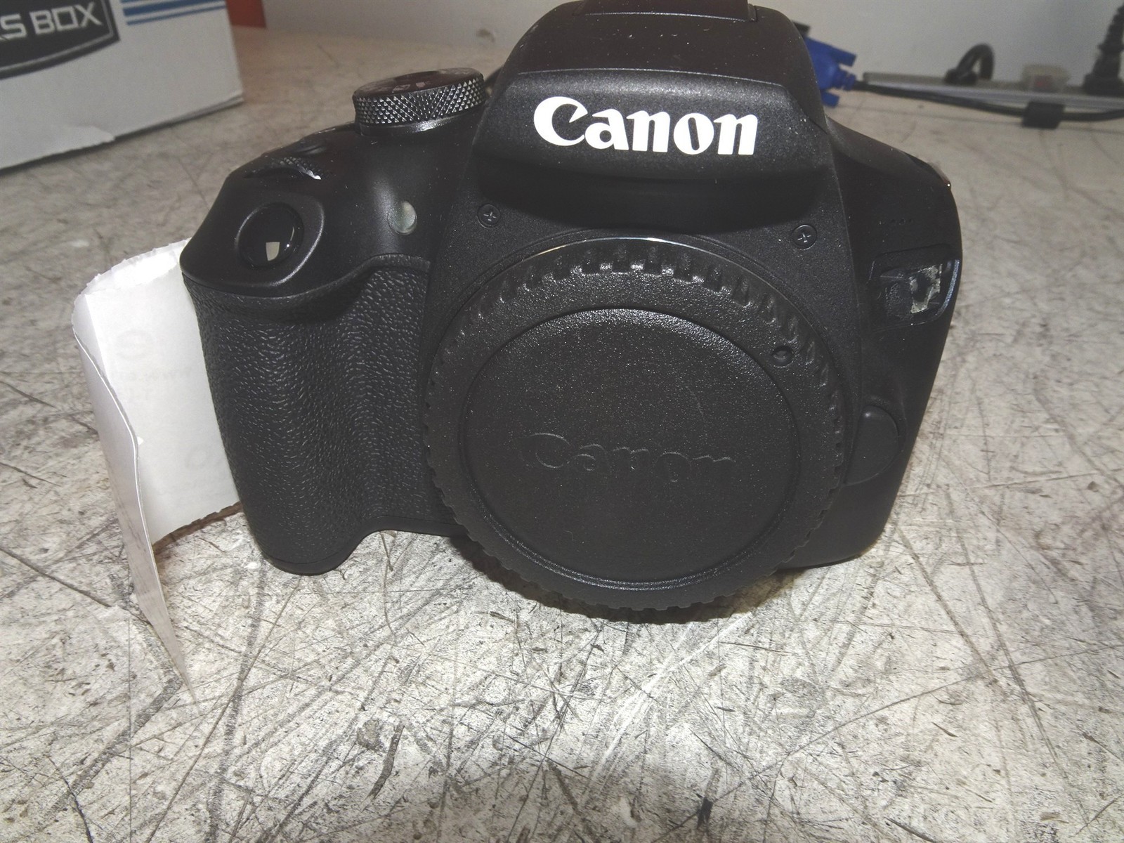 Canon EOS 1500D Rebel T7 DSLR 24.1MP w/ EF-S 18-55mm III Lens NO Battery