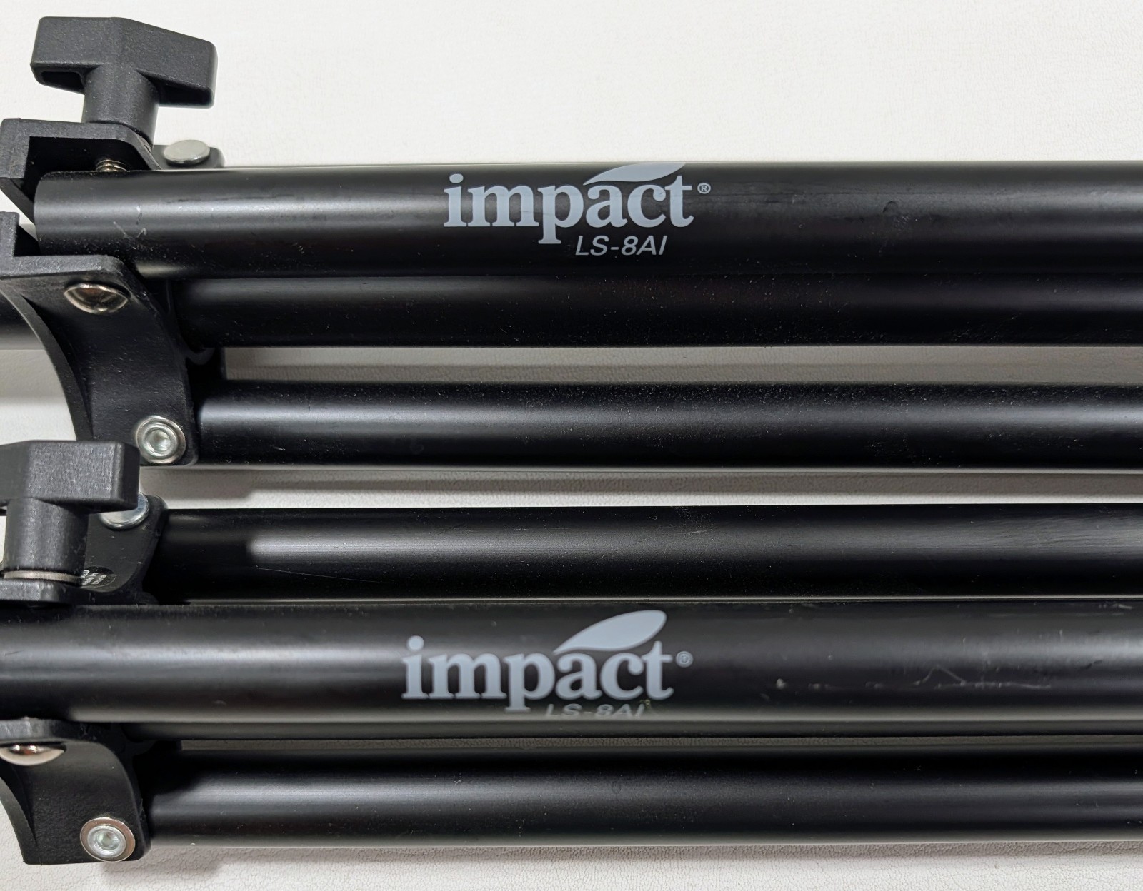Lot of 2 Impact Light Stand 8′ LS-8AI Air-Cushioned Light Stands 8-Load Capacity