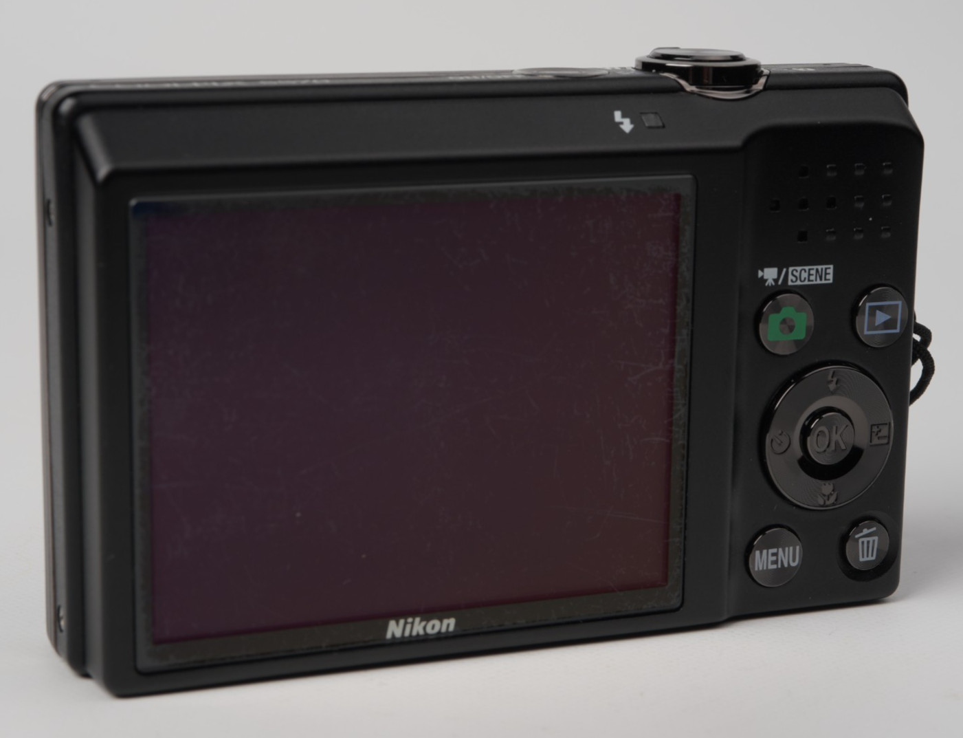 Nikon Coolpix S570 12.0MP Compact Digital Camera BLACK Bundle – TESTED
