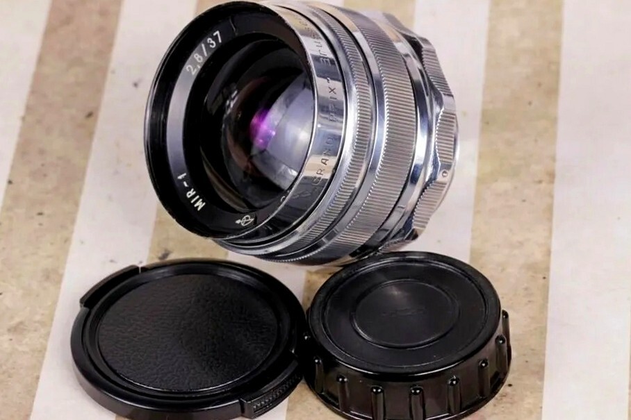 Soviet Lens MIR-1 37mm f2.8 M39 Vintage Wide-Angle lens Grand Prix Brussels