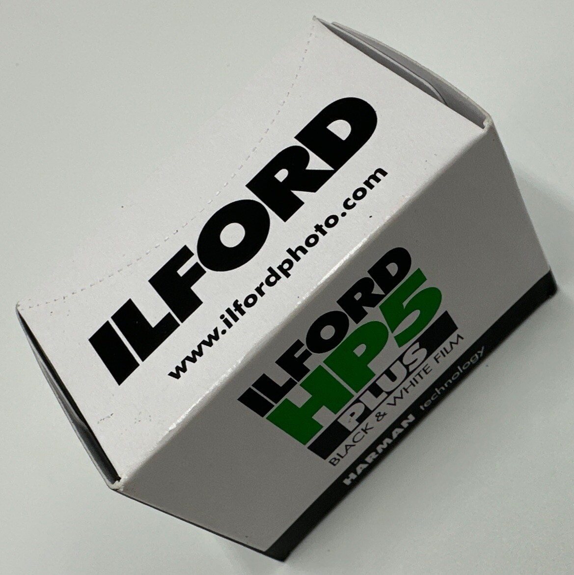 ILford HP5 PLUS 400 Black and White 35mm Film (24Exposures, Single Roll)