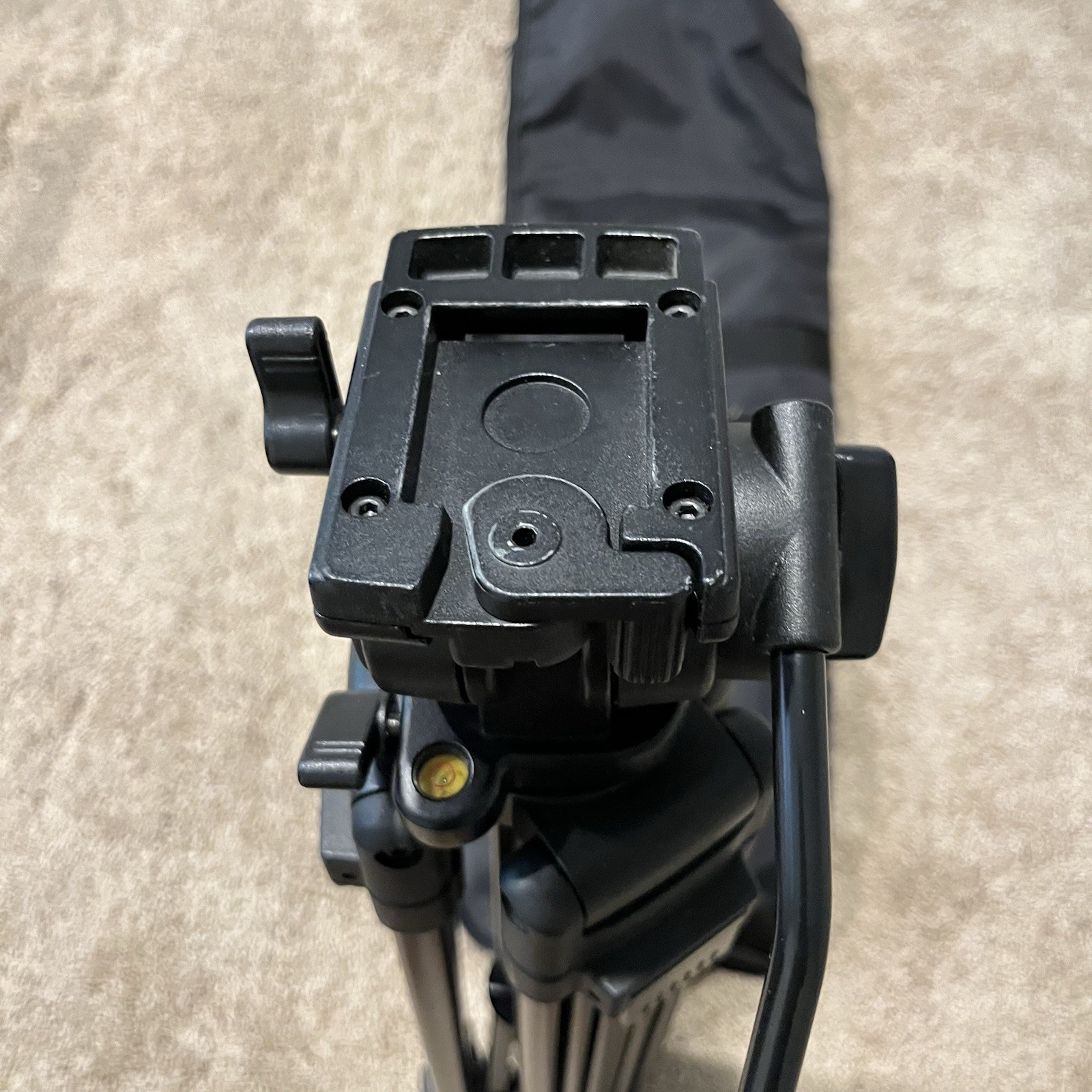 Sony VCT-1170RM Tripod for Video Cam with Fluid Head and Remote Handle