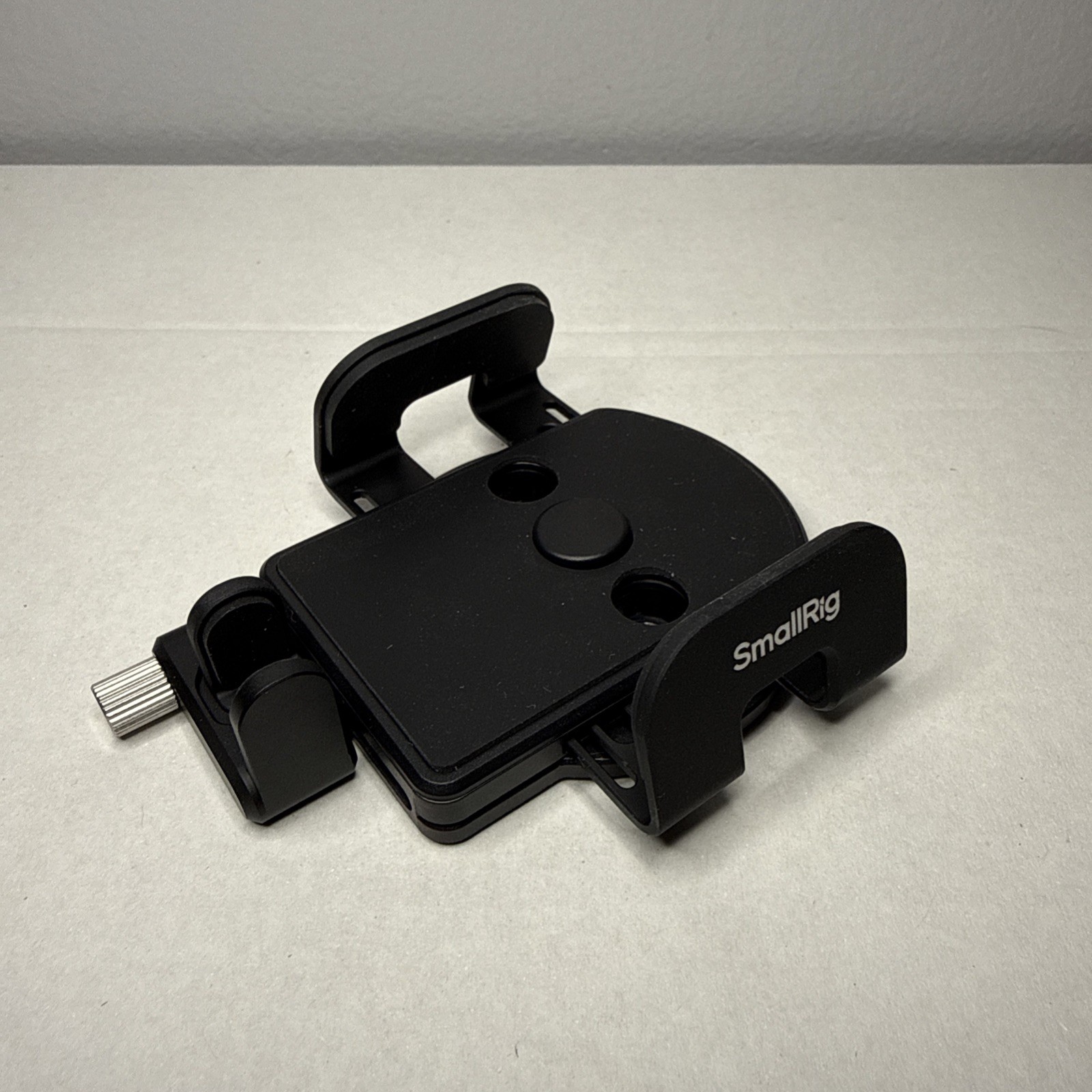 SmallRig Universal Mounting Clamp SSD Holder MagSafe Compatible New/Open Box