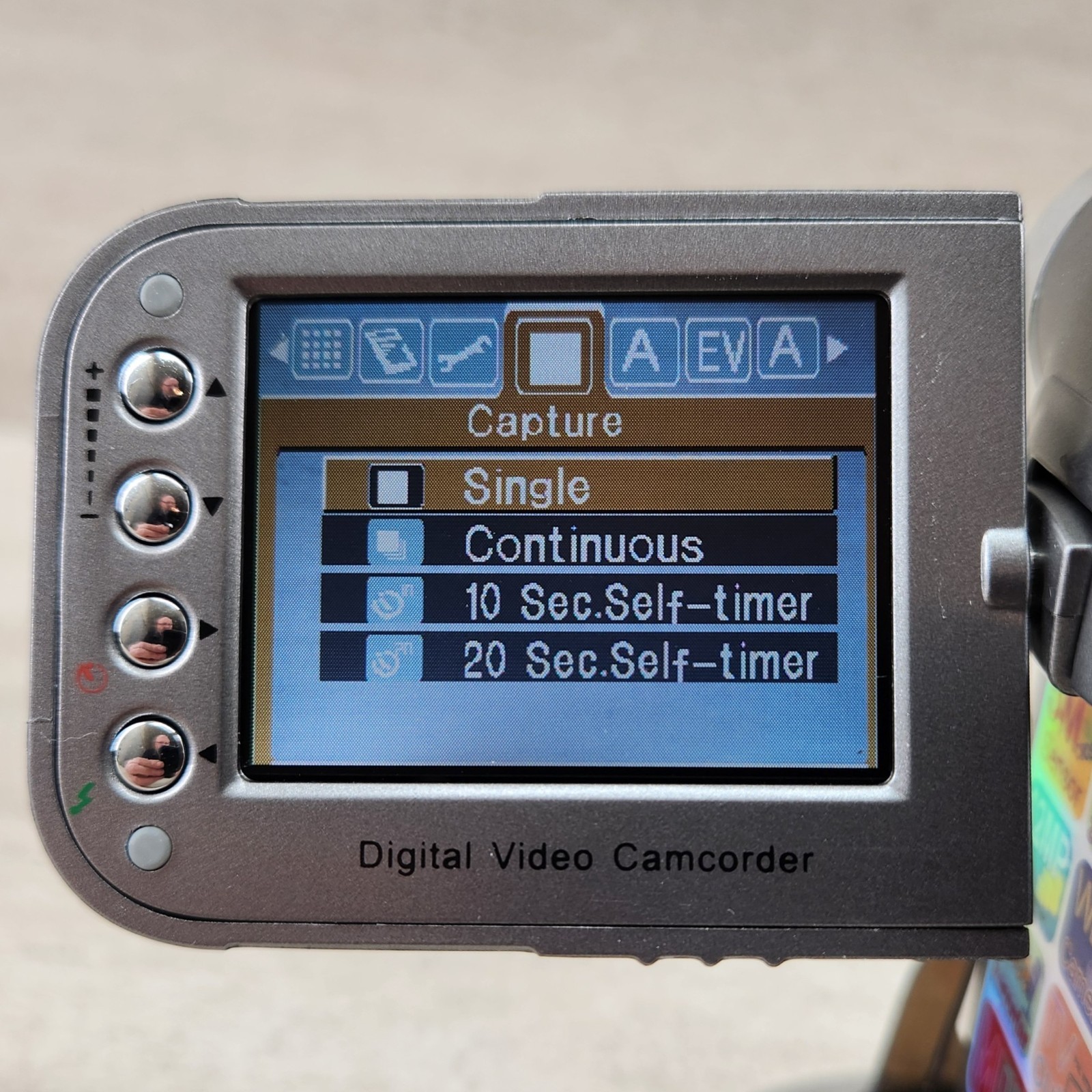 SVP HDDV1800 Digital Video Camera Camcorder Bundle Tripod Remote Manual tested