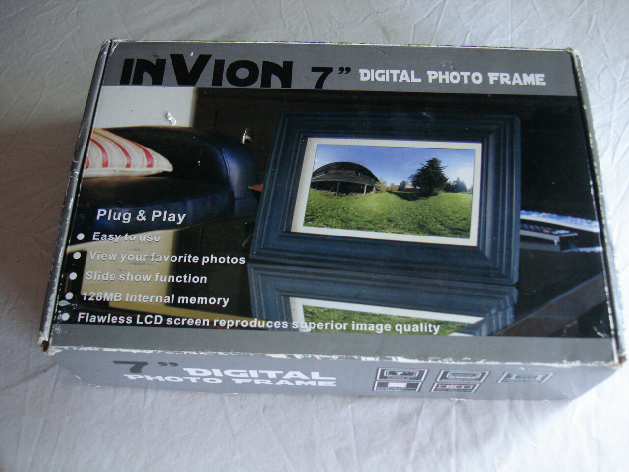 NIB Plug & Play InVion 7″ 128MB Internal Memory Digital Photo Frame
