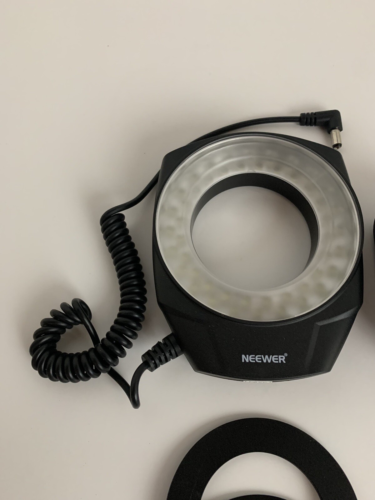 Neewer Ring 48 LED Video Camera Macro Ring Light with six (6)Lens Adapter Rings
