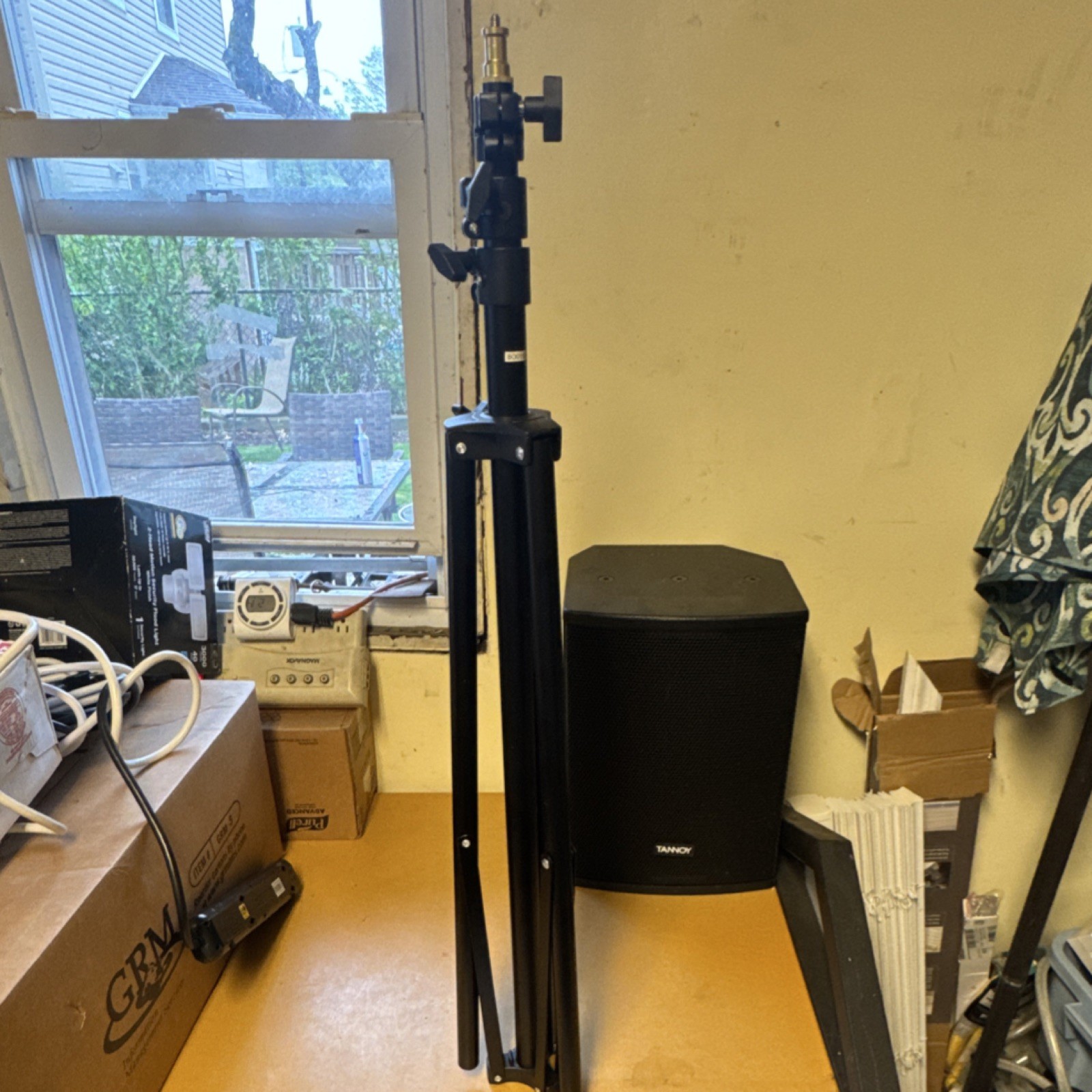 Impact Telescoping Boom Light Stand Black 1/4″ Screw Top B00112 Used