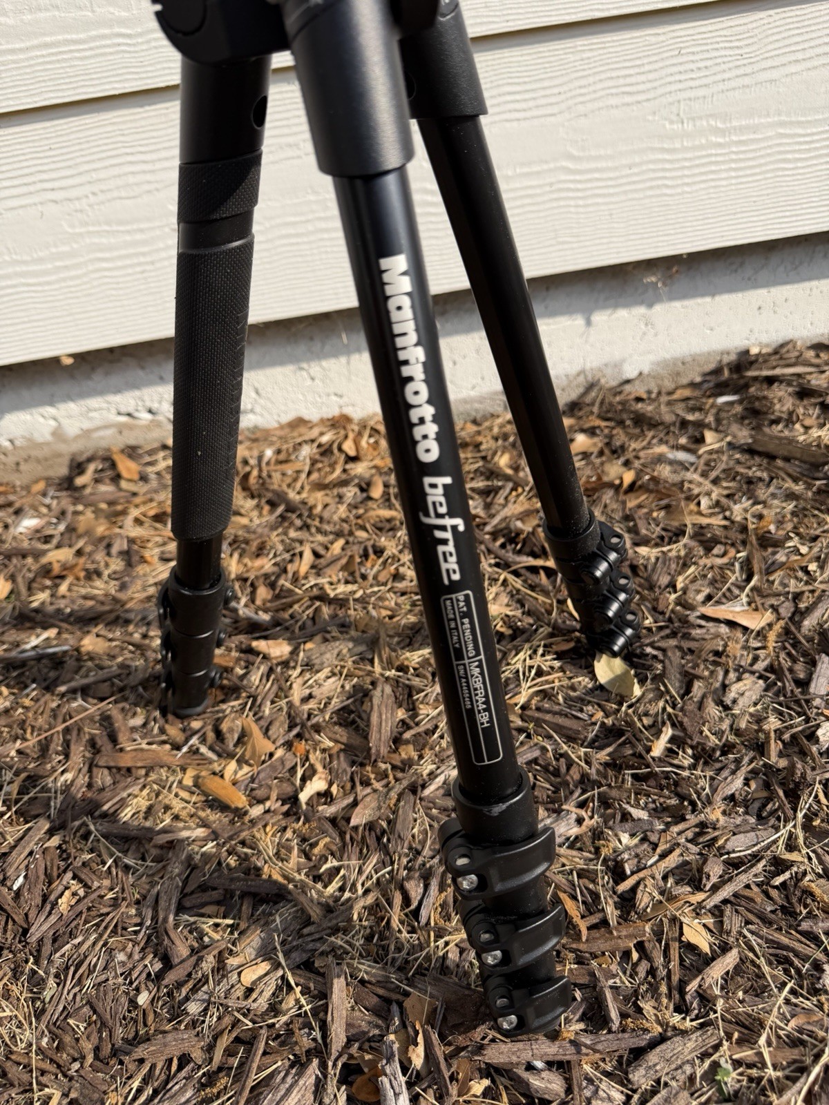 Manfrotto Befree Aluminum Travel Tripod MKBFRA4-BH S/N A4455465 Made In Italy