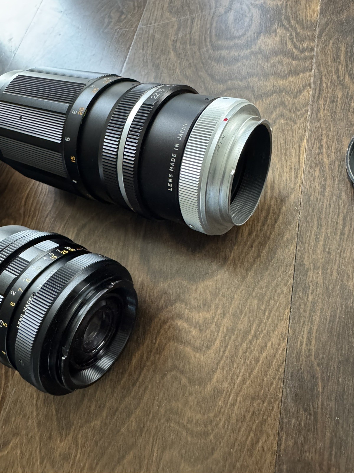 Tele – Lentar 1:4.5 f=200mm / Super – Lentar 1:2.8 f=22mm Vintage Lens w/ Cases