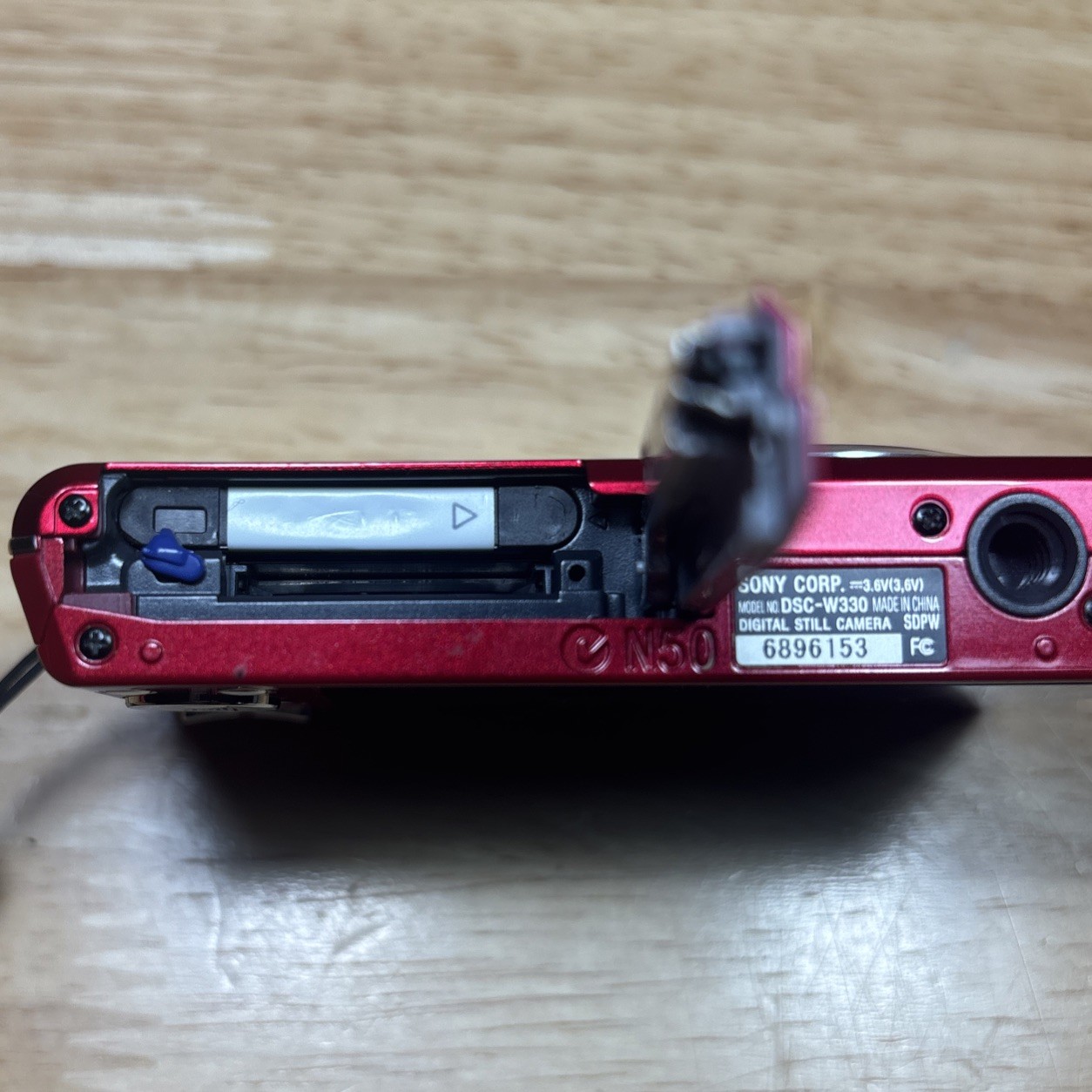 Sony Cyber-shot DSC-W330 14.1MP Digital Camera Red WORKING W/ OG Battery & Charg