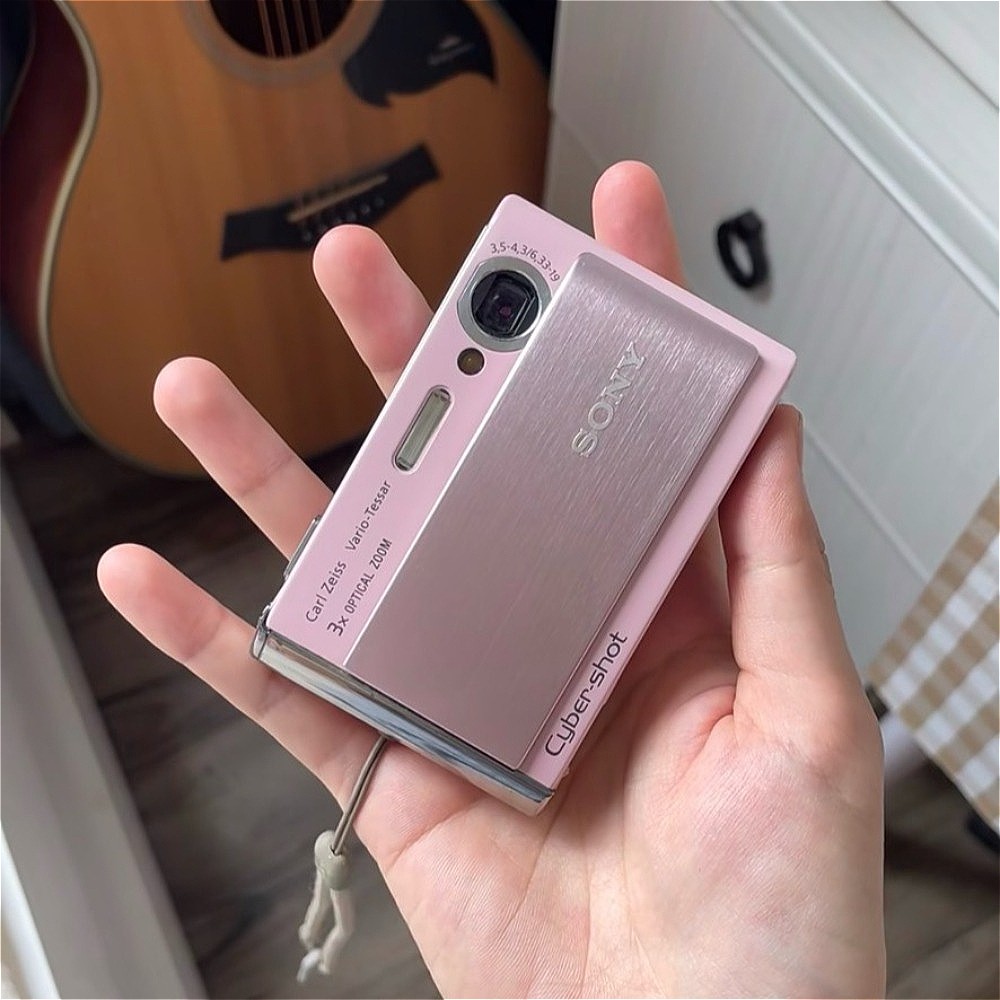 Sony Cyber Shot DSC-T70 8.1MP 3x Optical Zoom CCD Digital Camera – Pink