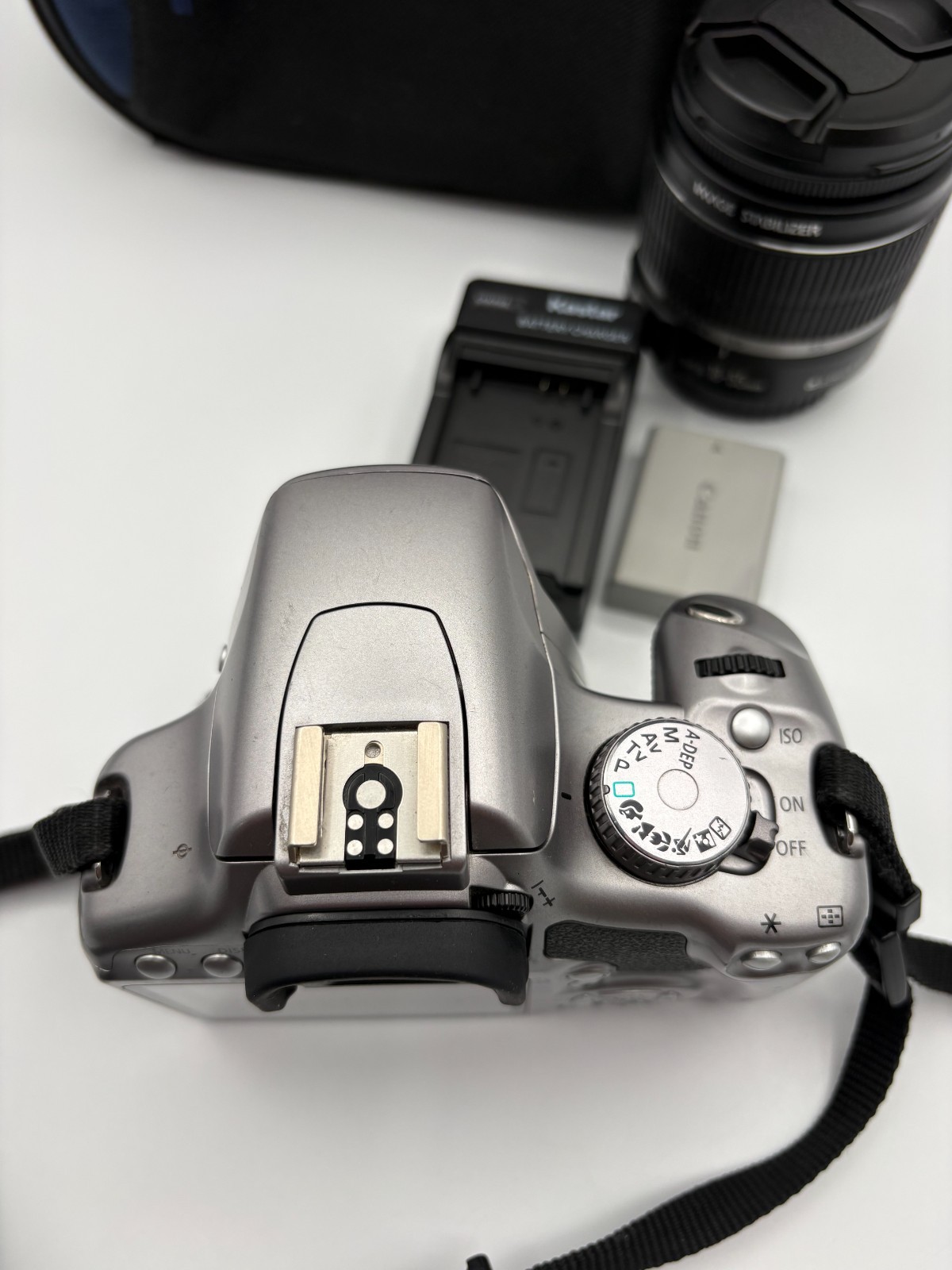 Canon EOS Rebel XSi Digital SLR Camera Silver w/ 18-55mm Lens Kit Bundle