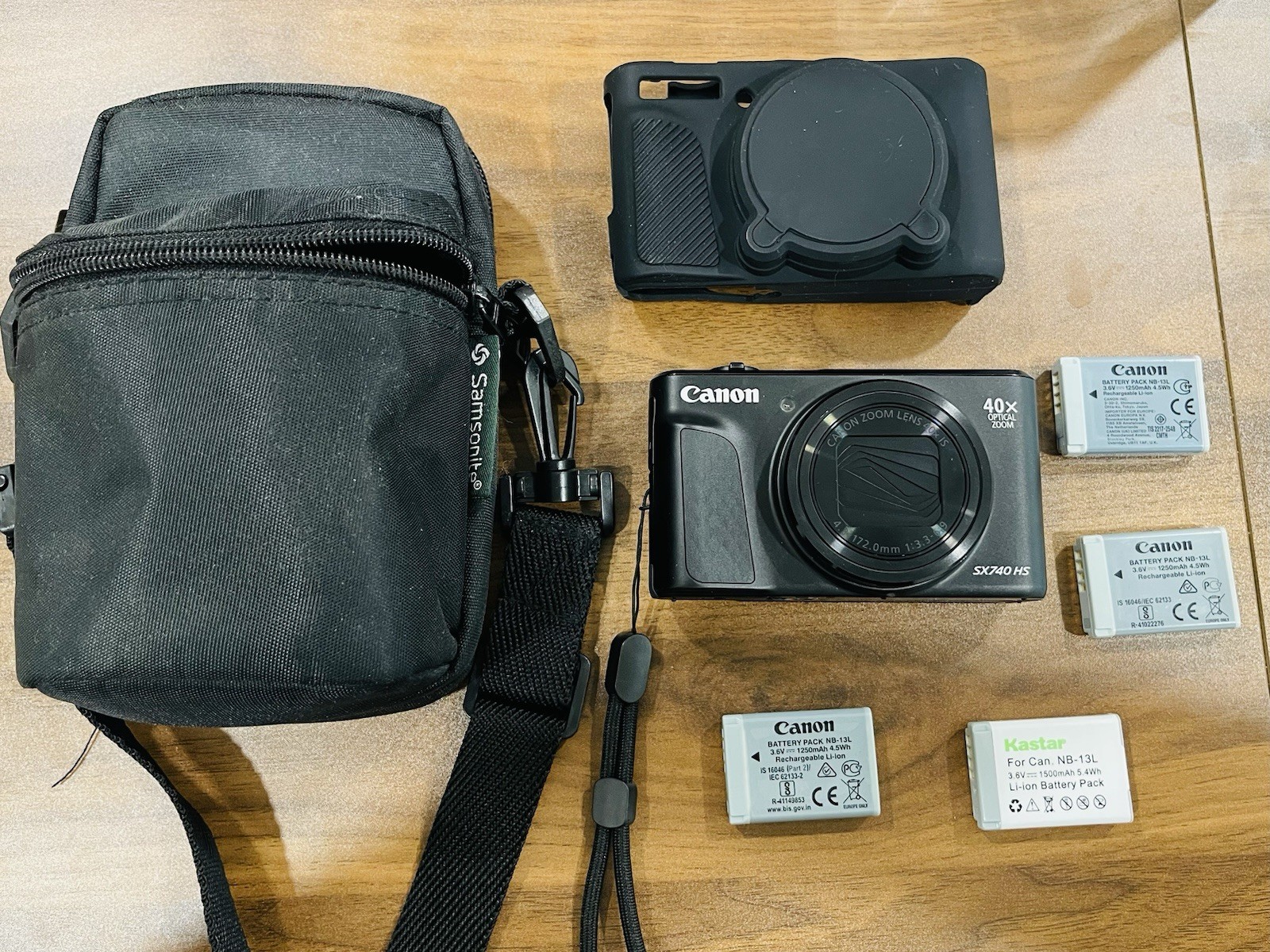 Canon PowerShot SX740 HS Compact Camera 20.3MP 40x Optical Zoom Wi-Fi Black