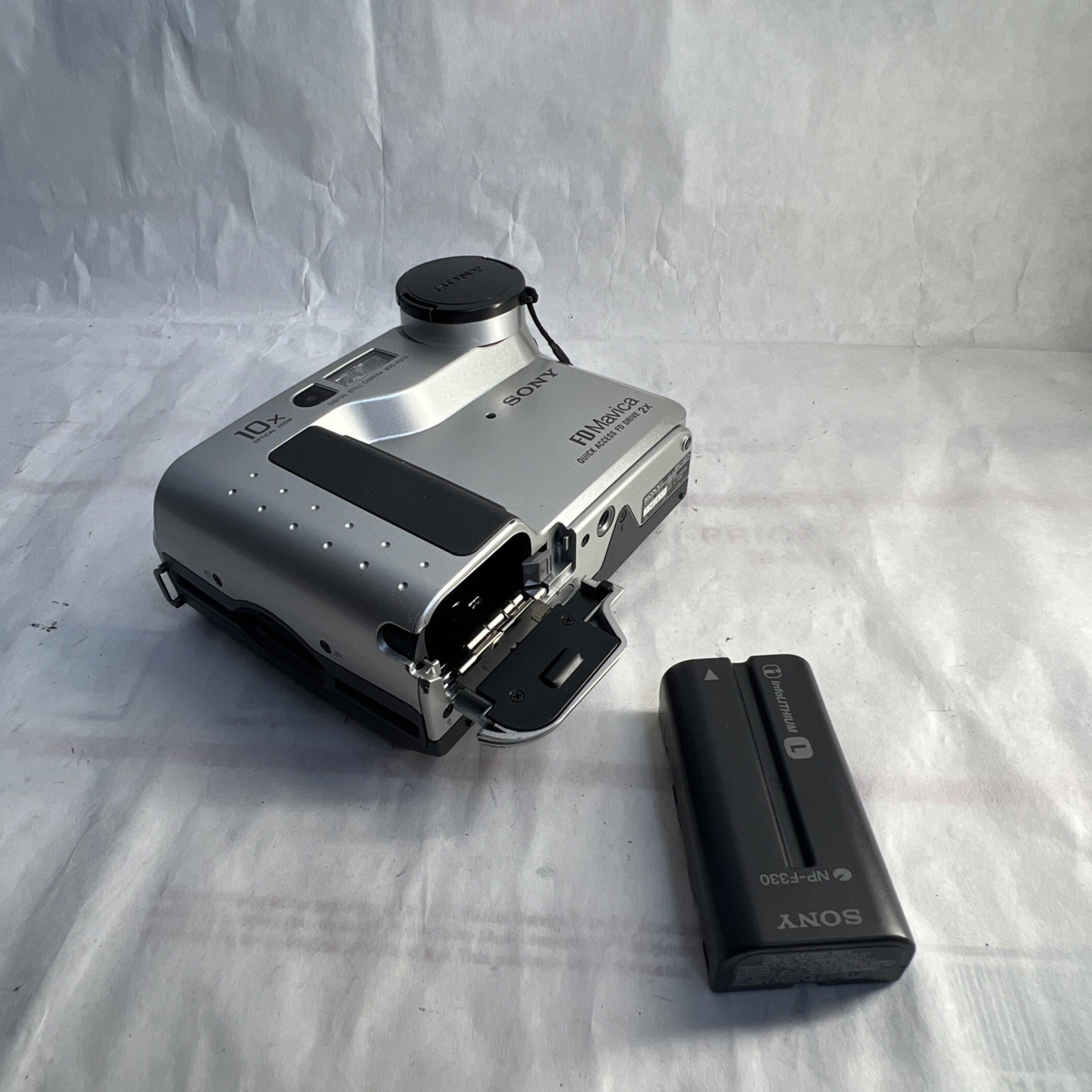 Sony Mavica MVC-FD75 Digital Camera Silver – Tested & Working!