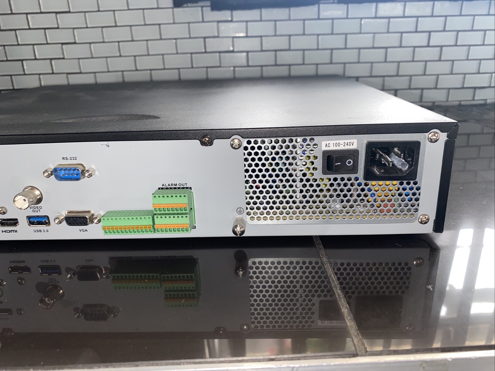 LTS LTN8932 32ch h.264 nvr cvbs 4 sata ac 100-240v