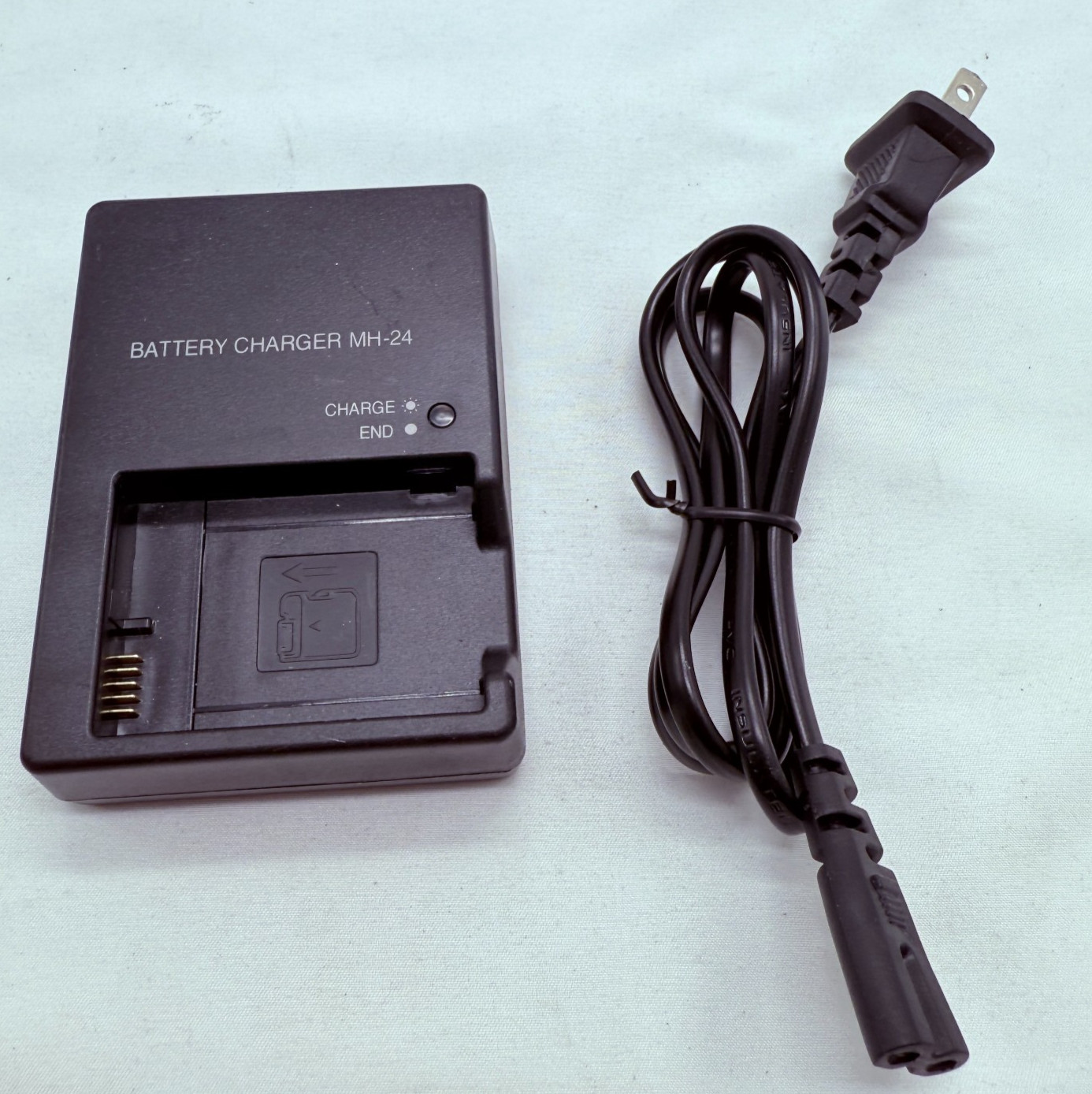 MH-24 Charger Compatible Nikon EN-EL14a D5300 D5600 D3100 D3400 D3500