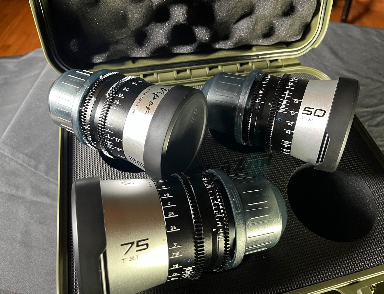 Blazar Viper Blue Flare Set (35, 50, 75mm) T2.1 1.5X anamorphic Lens (PLMount)