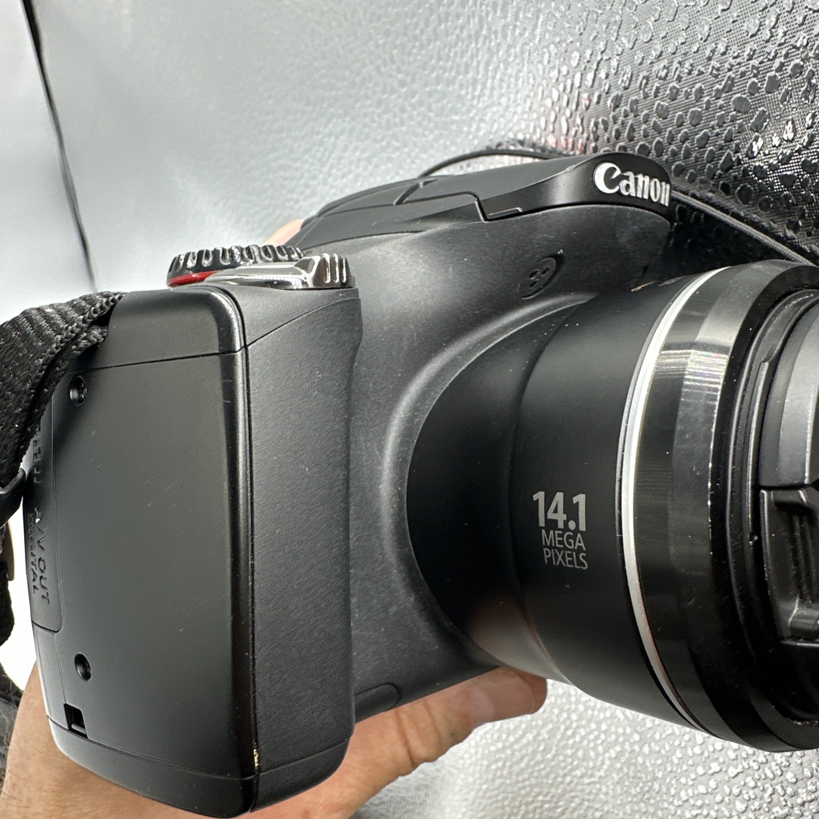 Canon Powershot SX30 IS 14.1MP 35x Zoom Camera w. Battery Charger Working Read!