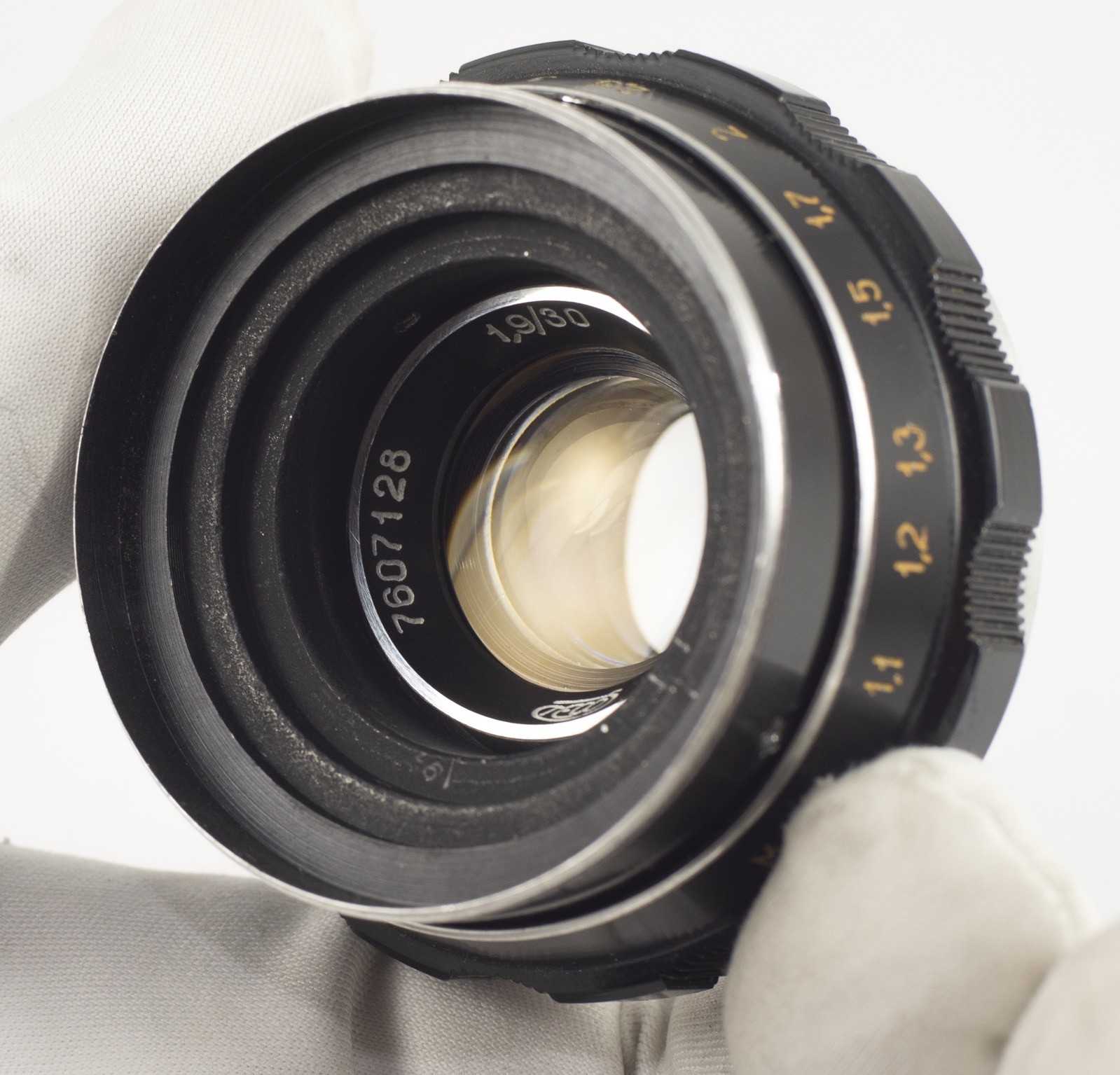 HELIOS 89 F/1.9 30mm LENS AKA Konica EYE HEXANON ADAPTED m39 – ANY MIRRORLESS