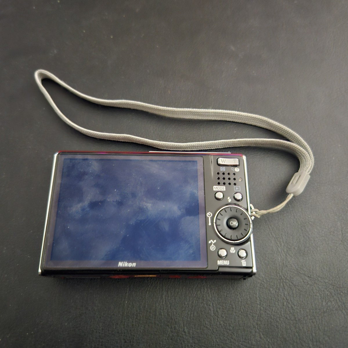 Nikon COOLPIX Red Compact Digital Camera 14MP 3.6x Zoom 3″ Screen Strap