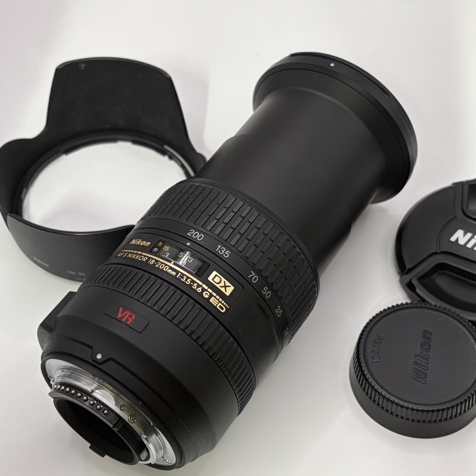 Nikon Nikkor AF-S 18-200mm f/3.5-5.6 G VR DX IF ED Lens for Nikon Digital