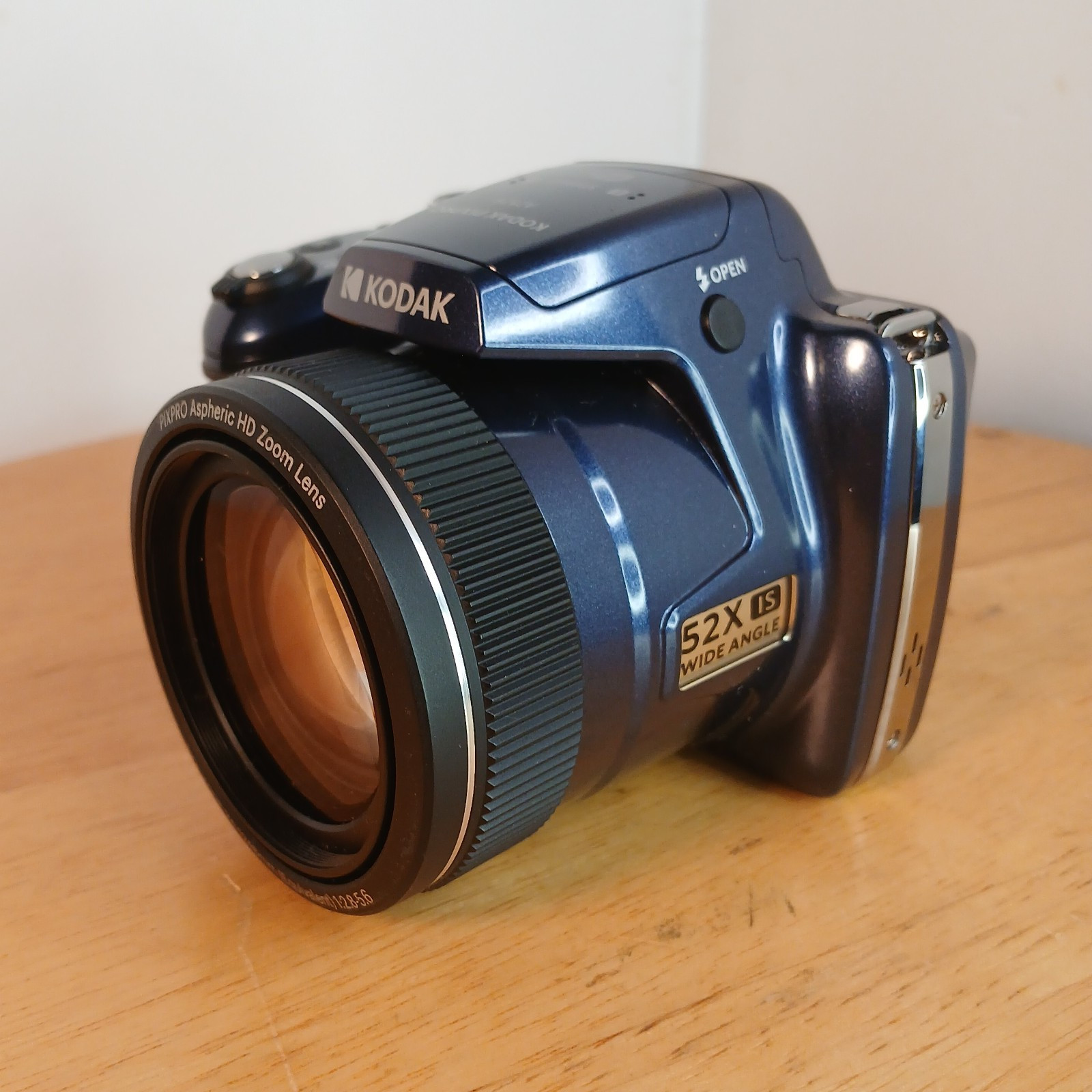Kodak PIXPRO AZ528 16MP Bridge Camera – Midnight Blue AS IS FOR PARTS – READ