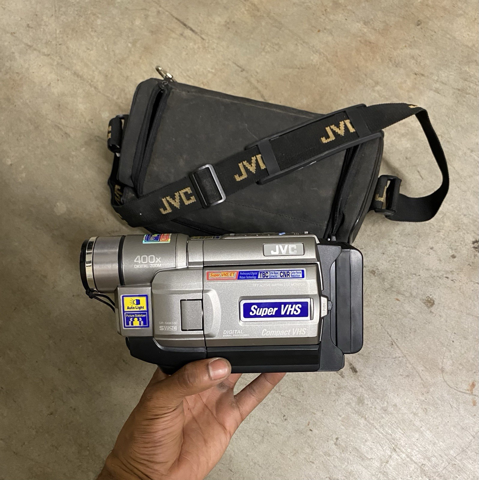 JVC GR-SXM330U Super VHS-C Camcorder Bundle Remote Bag Charger Untested