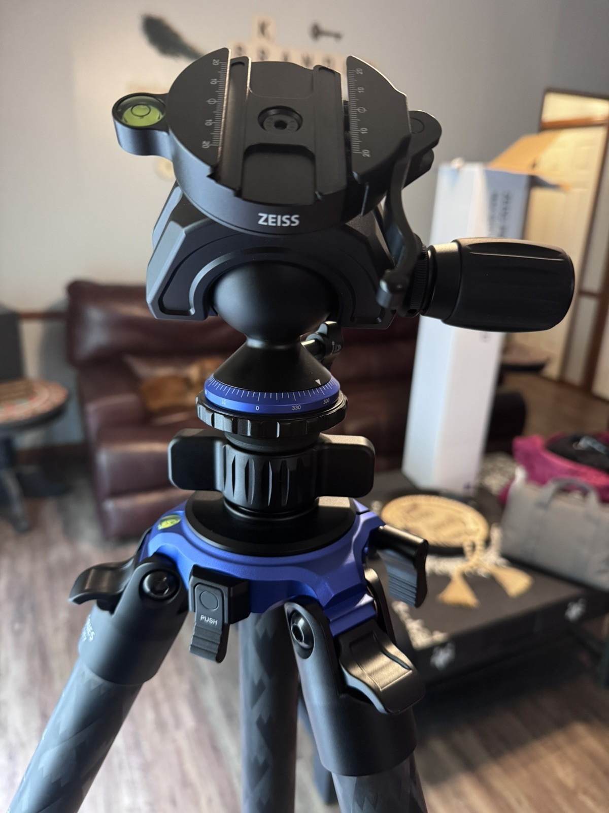 ZEISS Pro-Series MAX-DUTY V Tripod Kit with V-60 Ball Head