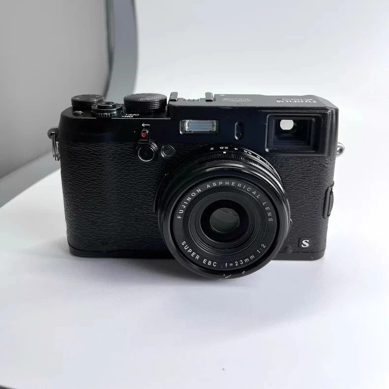 FUJIFILM Fuji X100S Digital Camera 16.3 MP English Language Built-in Flash Black