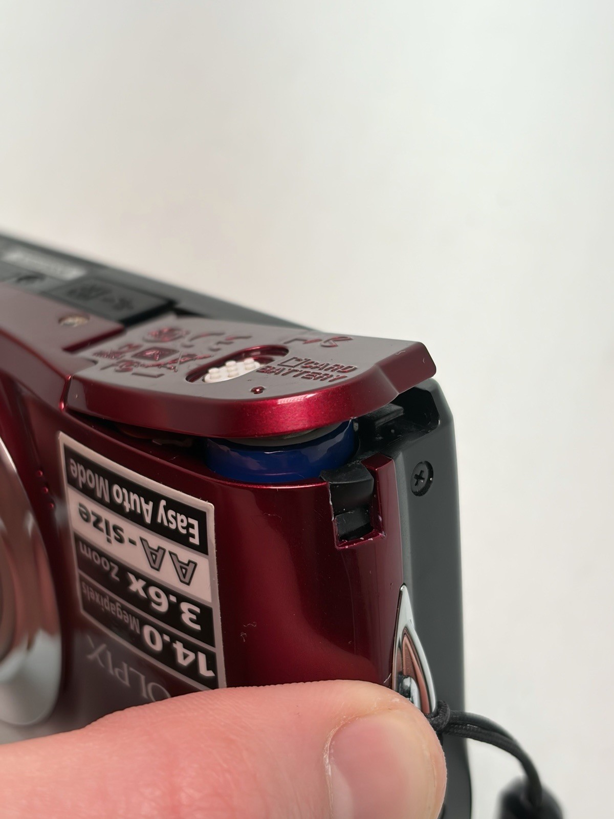Nikon Coolpix L24 Red Compact Digital Camera 14MP w/ 3.6x BATTERY DOOR ISSUE
