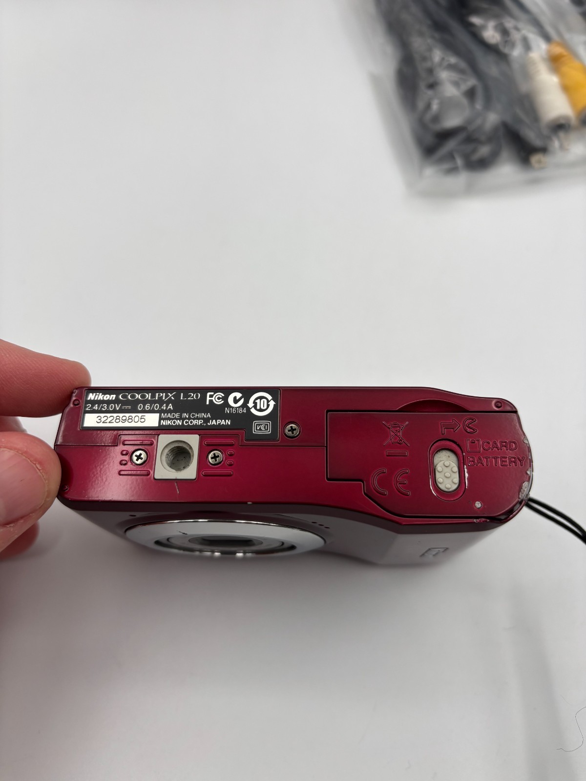 Nikon Coolpix L20 10.1MP Compact Digital Camera Red w/3.6x Zoom Bundle Tested