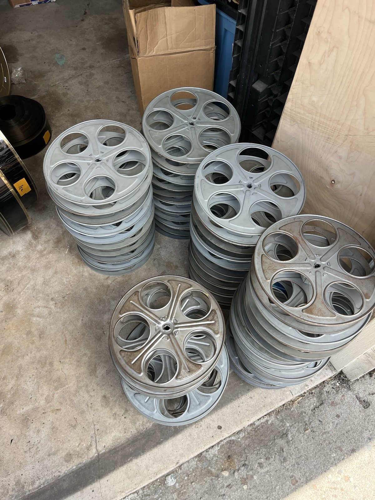 One Vintage 35mm Reel, 10” , 1000′ Goldberg Bros Will Metal include 10ft Film