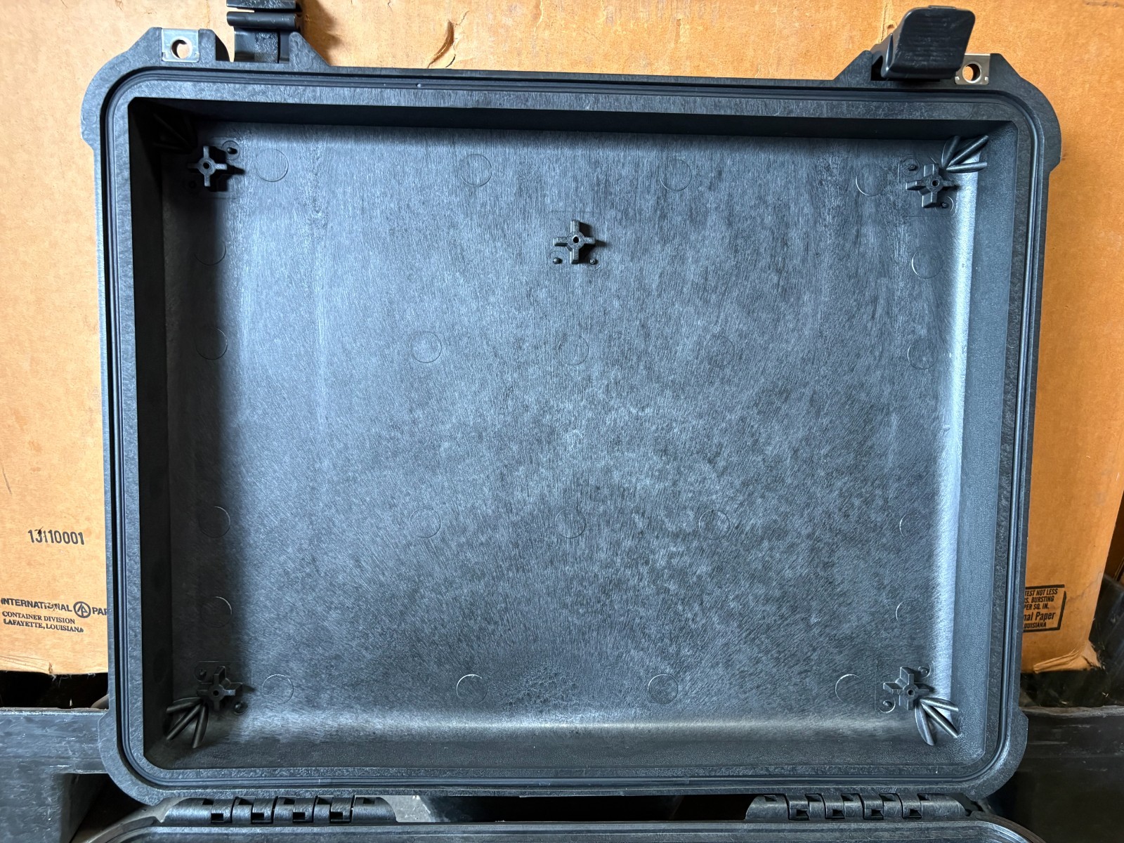 NEW! Pelican 1550 with Padded Divider Set | 20.66 x 17.2 x 8.4 in | iM2450 Equiv