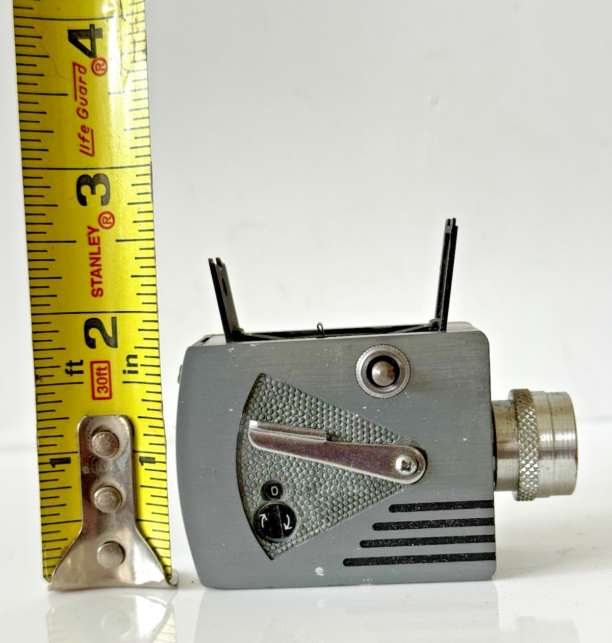 1950’s Universal Minute-16 Mini Spy Camera w 2 Rolls Uni-Pan Film Untested As-Is