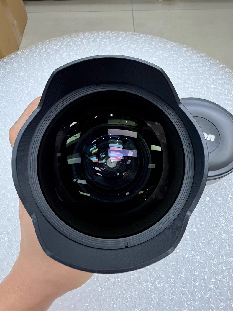 Nikon AF-S Nikkor 14-24mm f/2.8G Ed Lens Standard Lens for Nikon -80- 90% New