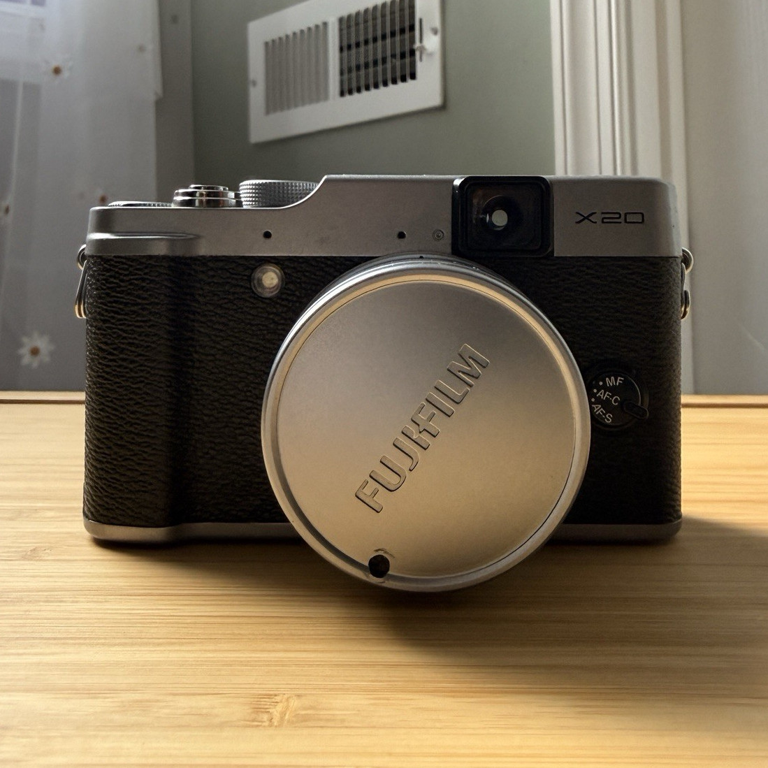 Fujifilm X20 Compact Digital Camera