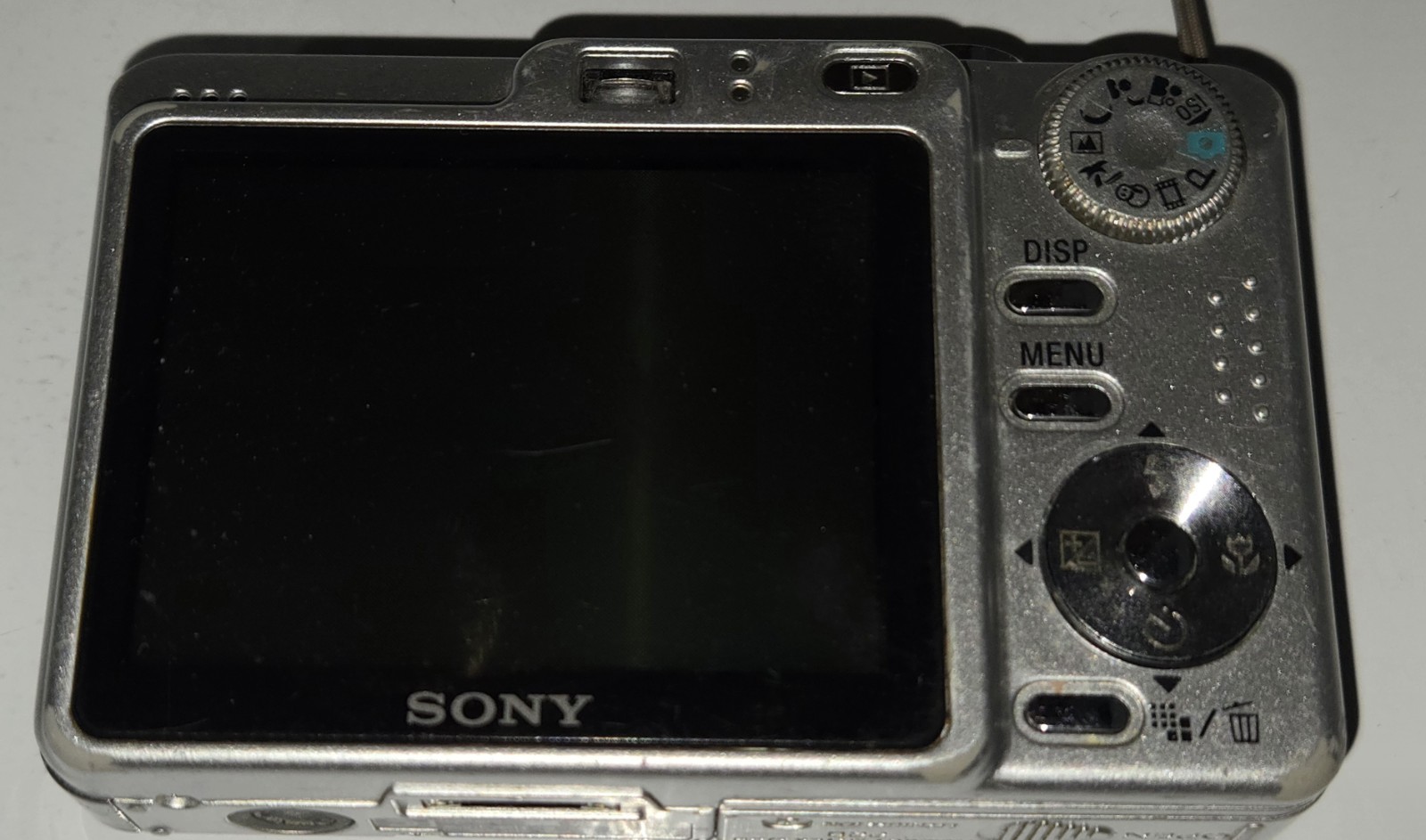 Sony Cyber-shot DSC-W55 7.2MP Digital Camera Silver For Parts Only Pls Read