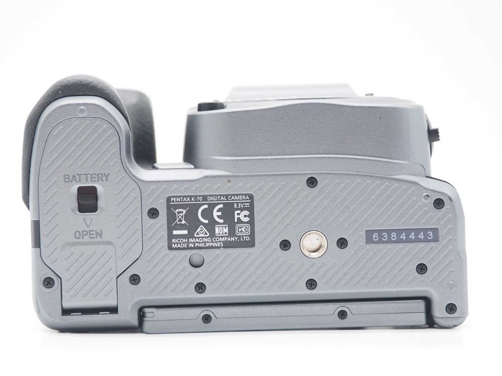 Pentax K-70 24.0MP Silver 18-135 Lens 6261 Shots w/ Box [Near Mint] #Z6306A