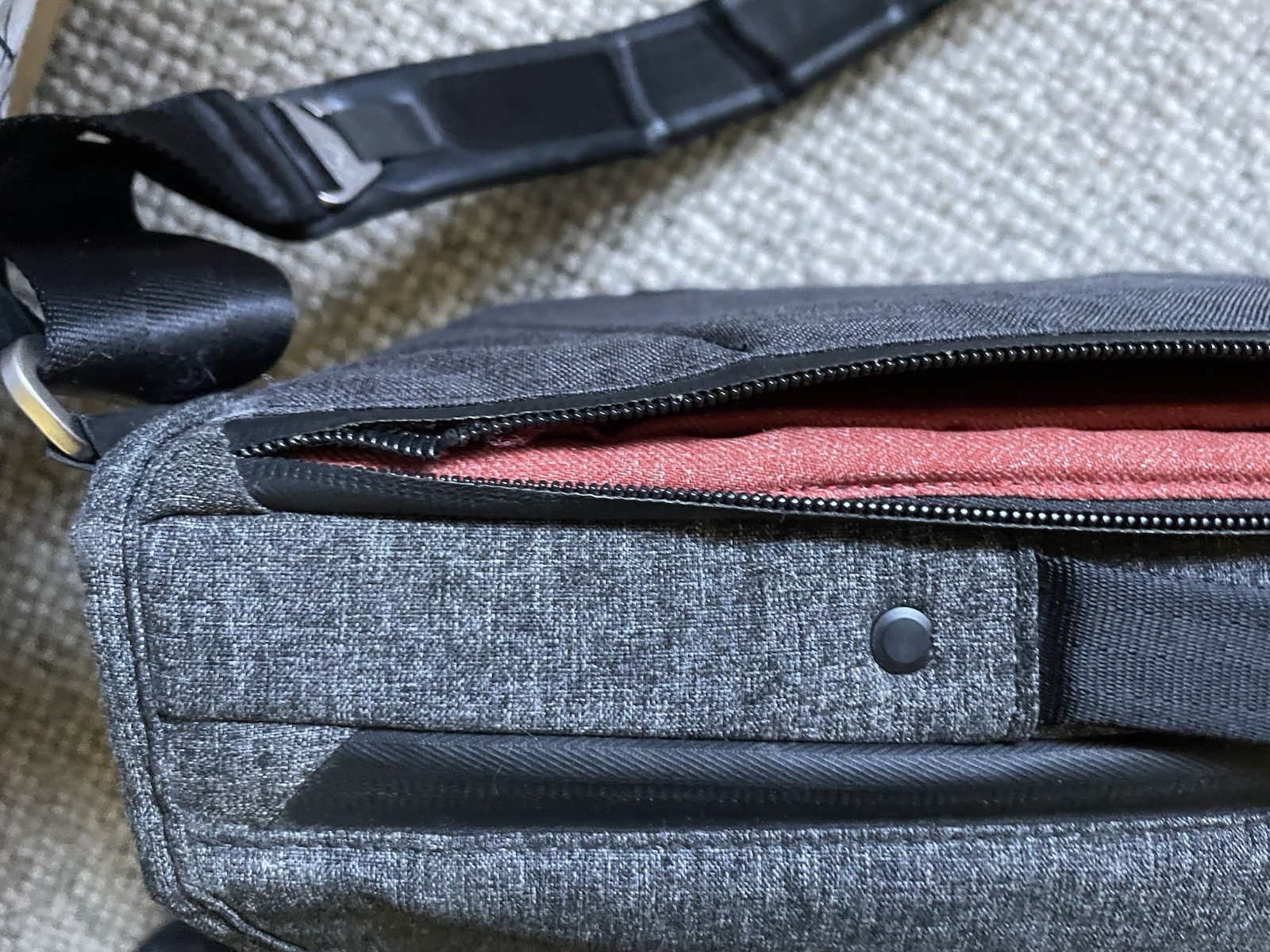 Peak Design Charcoal Everyday Messenger Shoulder Laptop Photography Bag 15″